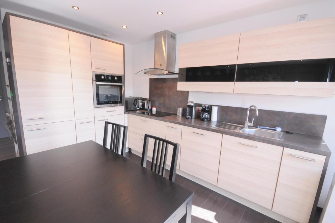 Le Grand Large - T3 parking&balcon en bord de lac moderne lumineux Lejlighed Annecy Eksteriør billede